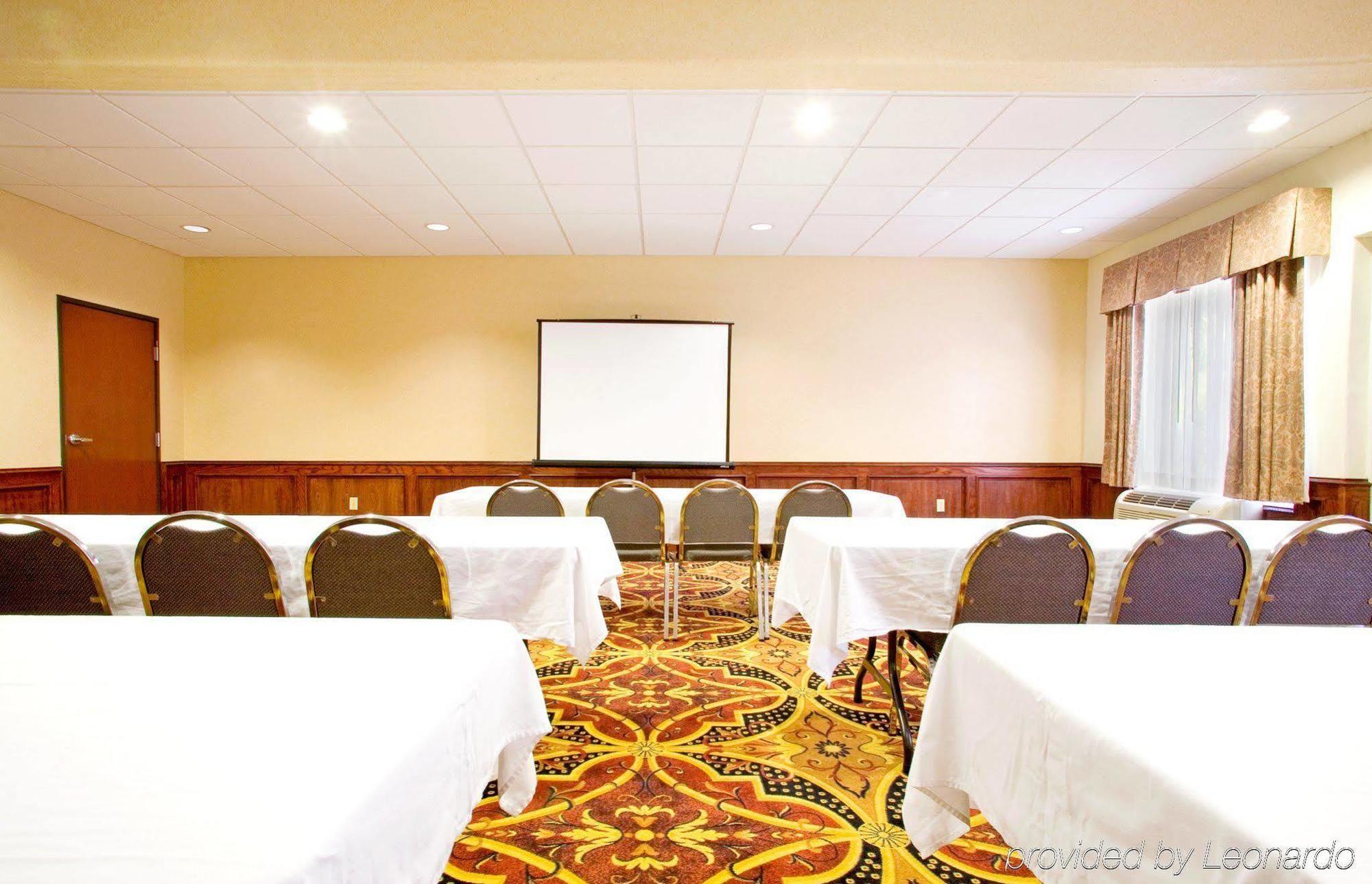 Holiday Inn Express Hotel And Suites Weslaco By Ihg Удобства фото