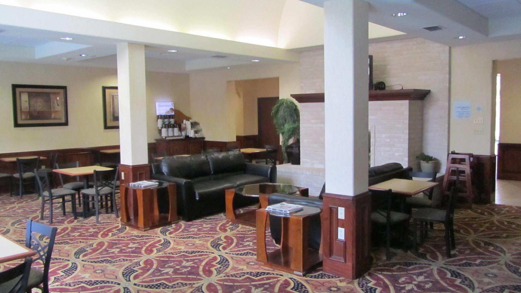 Holiday Inn Express Hotel And Suites Weslaco By Ihg Экстерьер фото