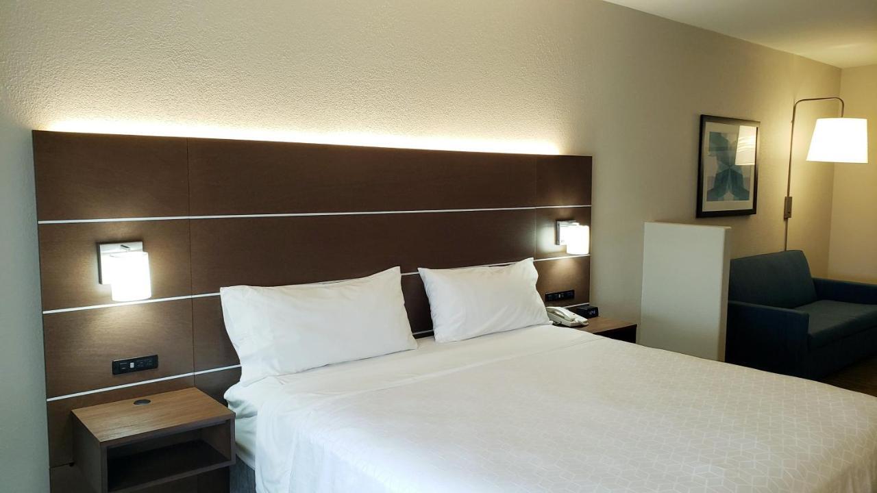 Holiday Inn Express Hotel And Suites Weslaco By Ihg Экстерьер фото