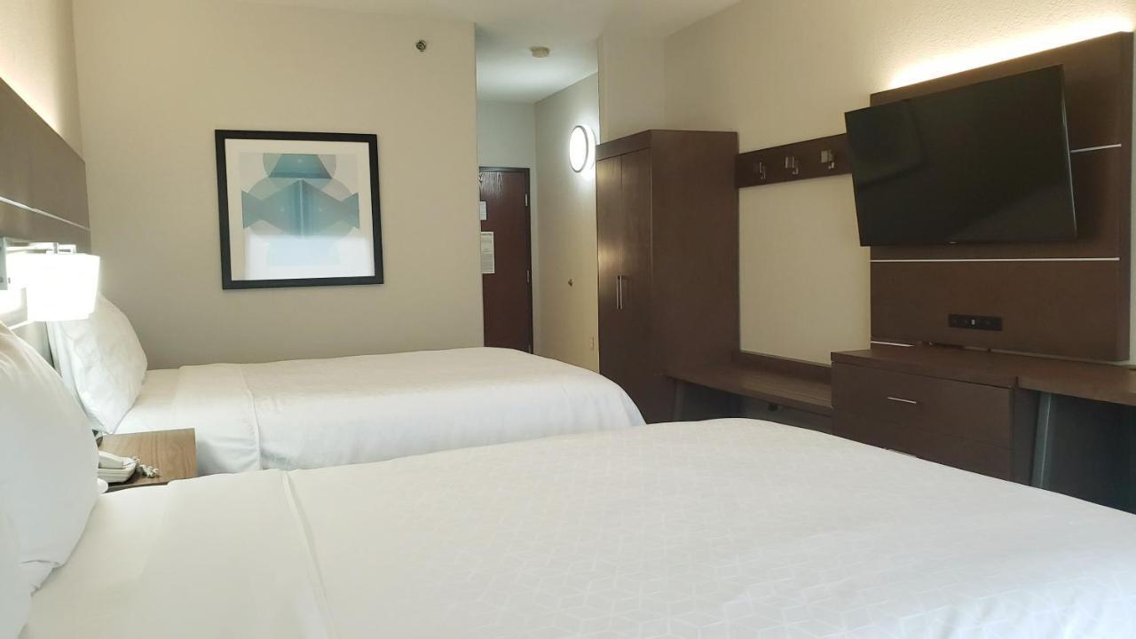 Holiday Inn Express Hotel And Suites Weslaco By Ihg Экстерьер фото