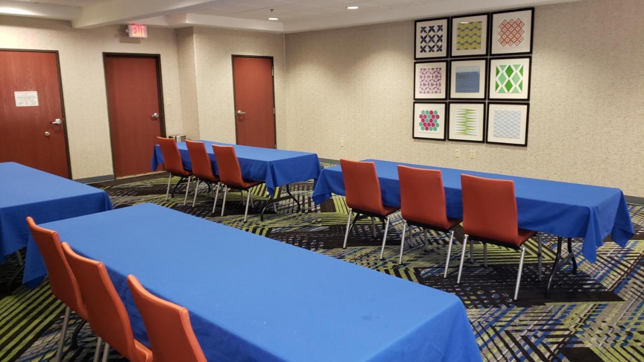 Holiday Inn Express Hotel And Suites Weslaco By Ihg Экстерьер фото