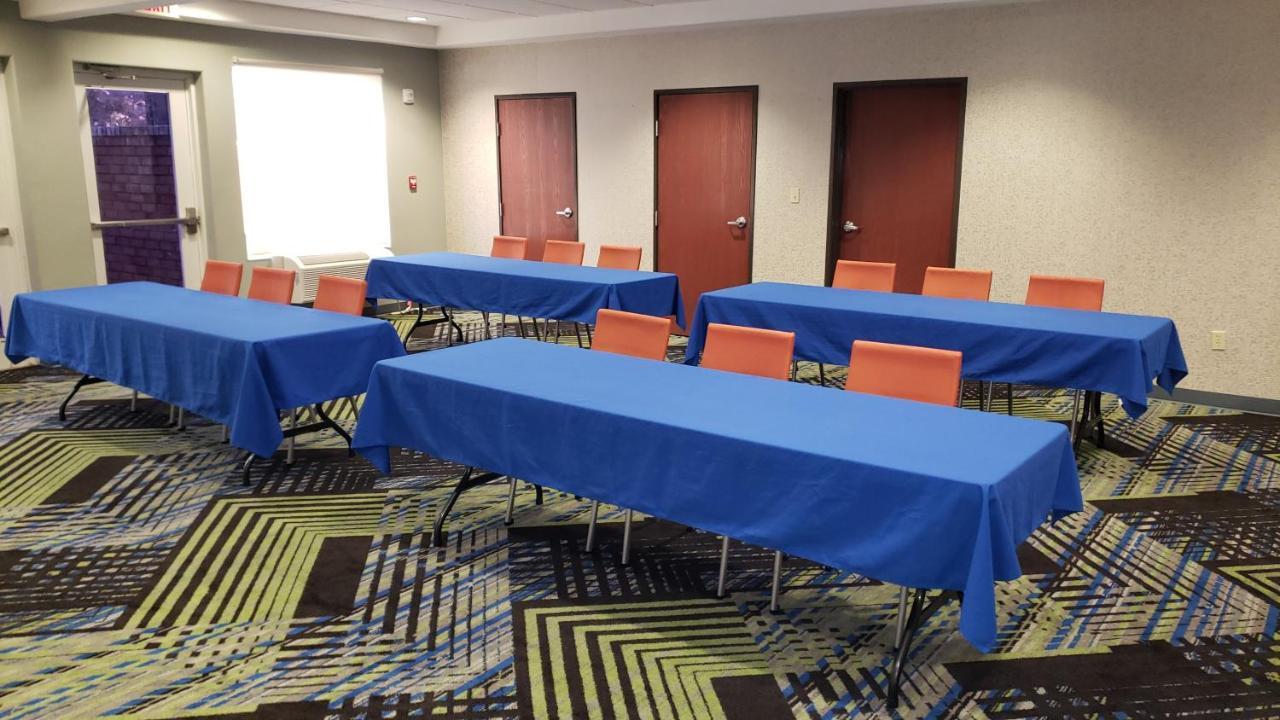 Holiday Inn Express Hotel And Suites Weslaco By Ihg Экстерьер фото